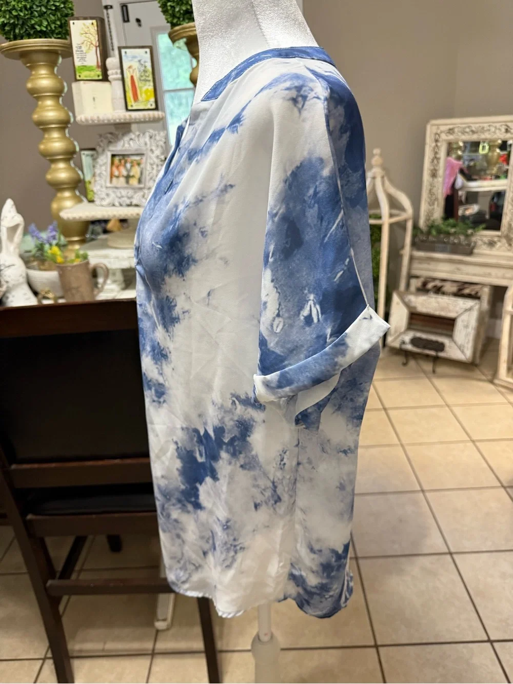 Blue Tie-Dye V-Neck Casual Blouse - Picture 2 of 4